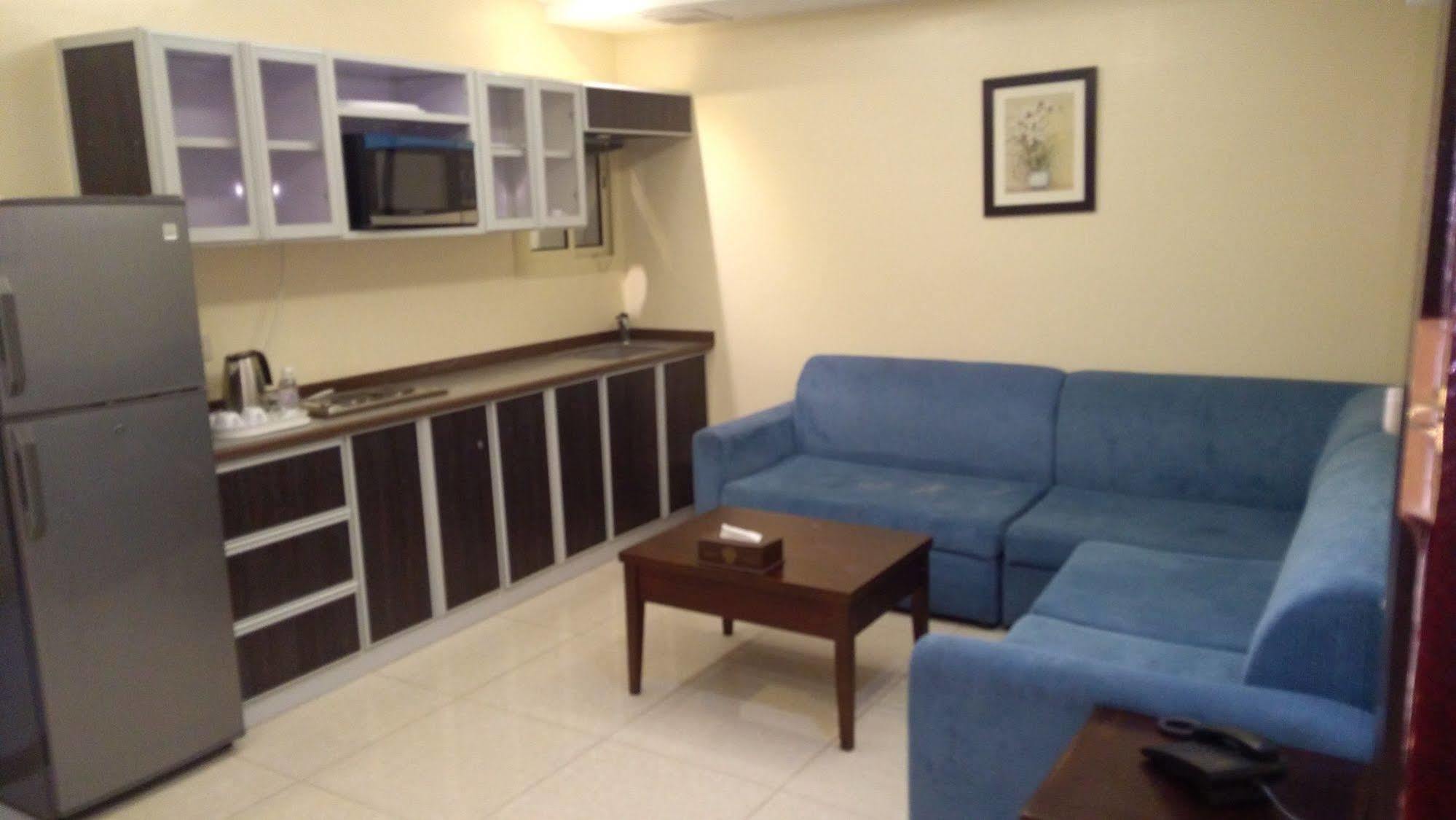 قصر اليمامة للاجنحة الفندقية-ينبع Yanbu Exterior foto